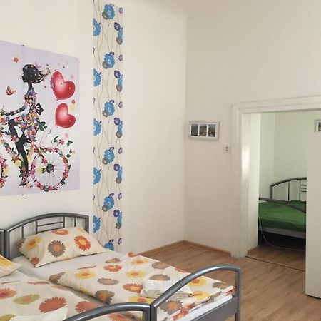 Pension Tara Praag Buitenkant foto