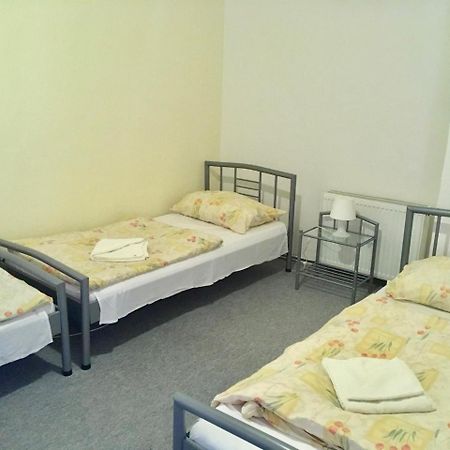 Pension Tara Praag Buitenkant foto
