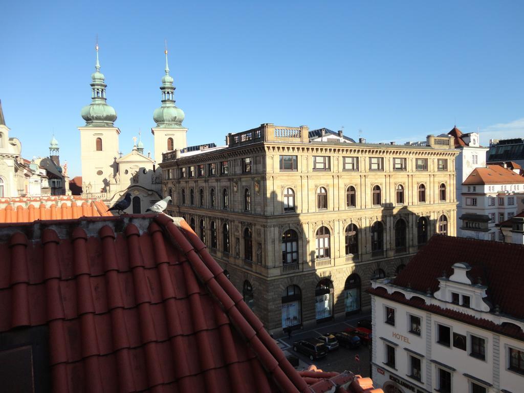 Pension Tara Praag Buitenkant foto