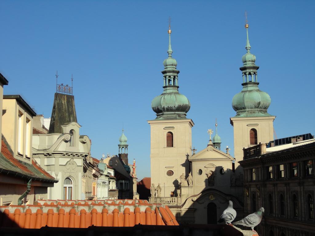 Pension Tara Praag Buitenkant foto