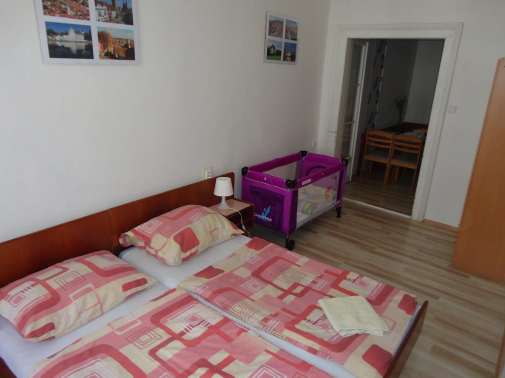 Pension Tara Praag Buitenkant foto