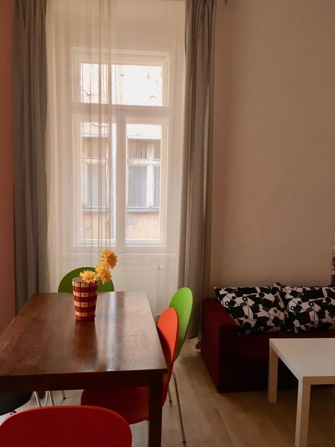 Pension Tara Praag Buitenkant foto