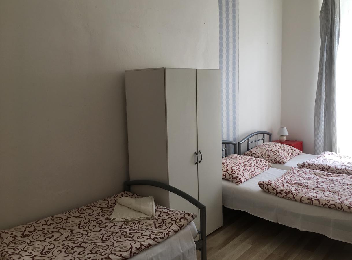 Pension Tara Praag Buitenkant foto