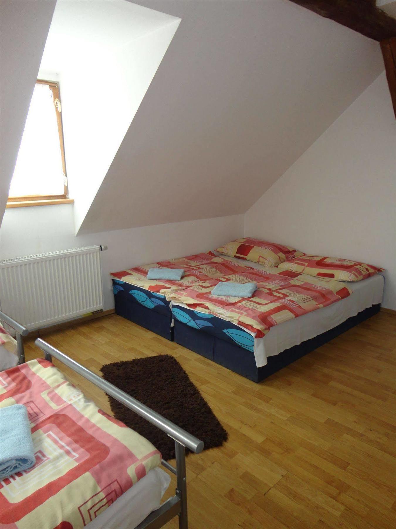 Pension Tara Praag Buitenkant foto