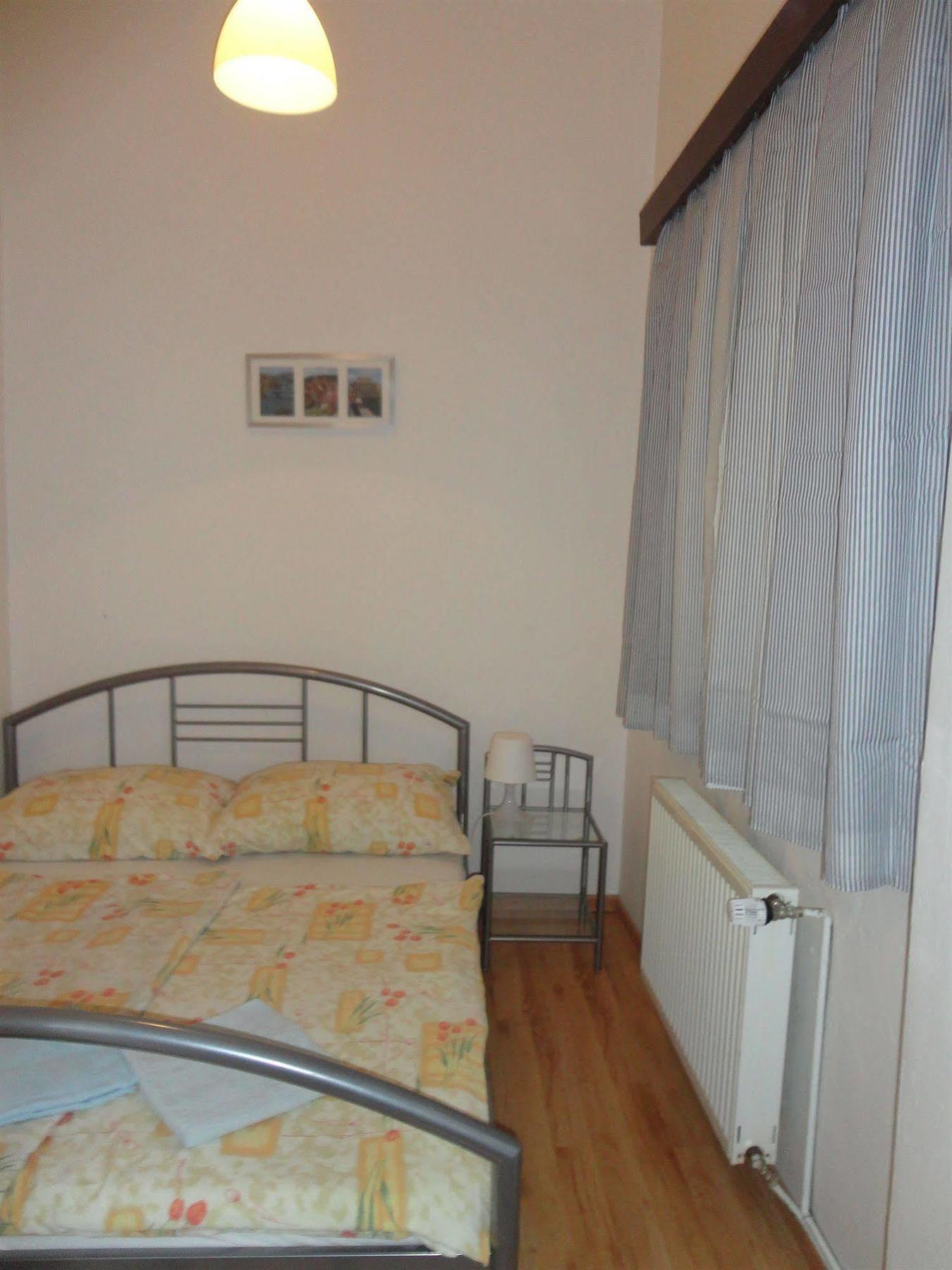 Pension Tara Praag Buitenkant foto