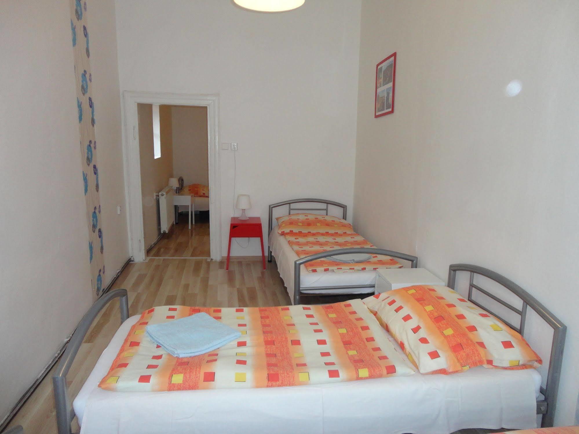 Pension Tara Praag Buitenkant foto