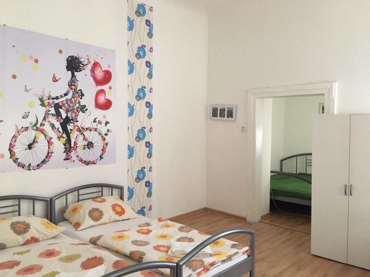 Pension Tara Praag Buitenkant foto